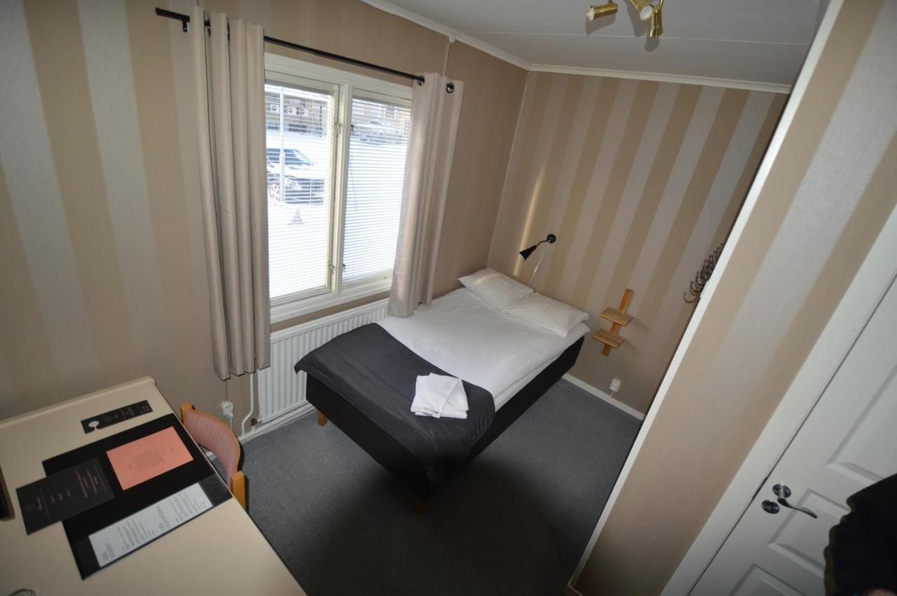 Hotell Gaestis Tierp Exterior photo